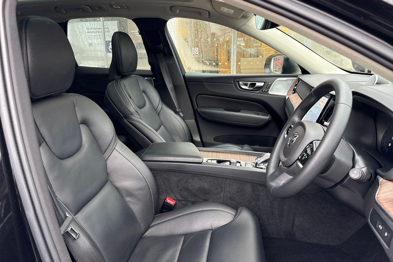 Used Volvo XC60 2022 for sale - 77305130: Photo 26