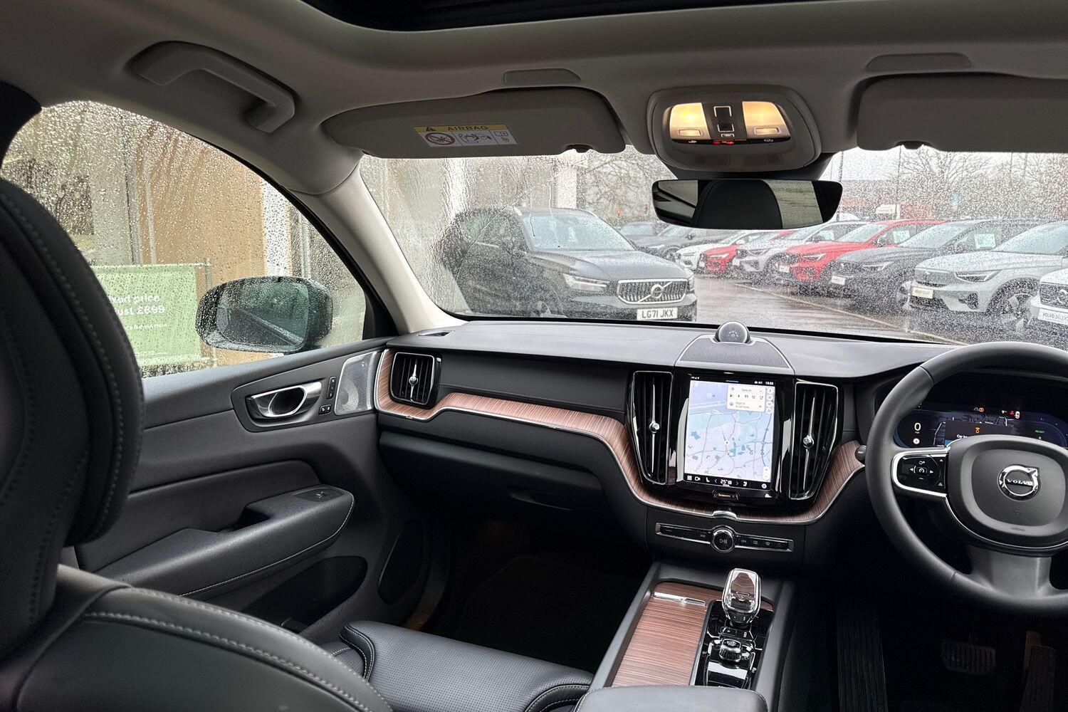 Used Volvo XC60 2022 for sale - 77305130: Photo 32