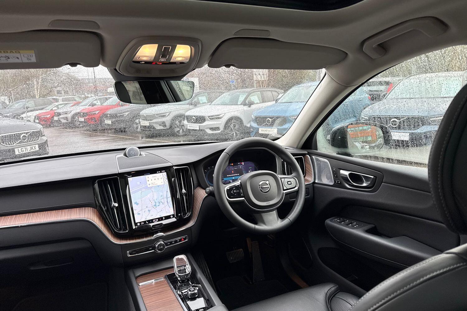 Used Volvo XC60 2022 for sale - 77305130: Photo 33