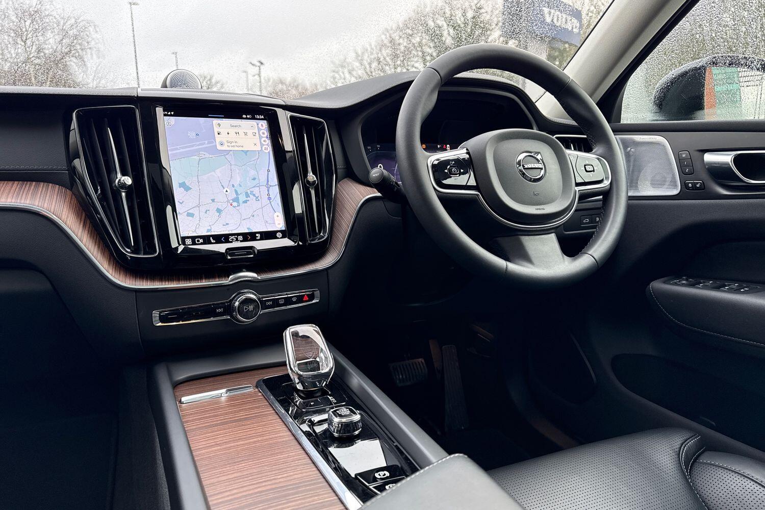 Used Volvo XC60 2022 for sale - 77305130: Photo 35