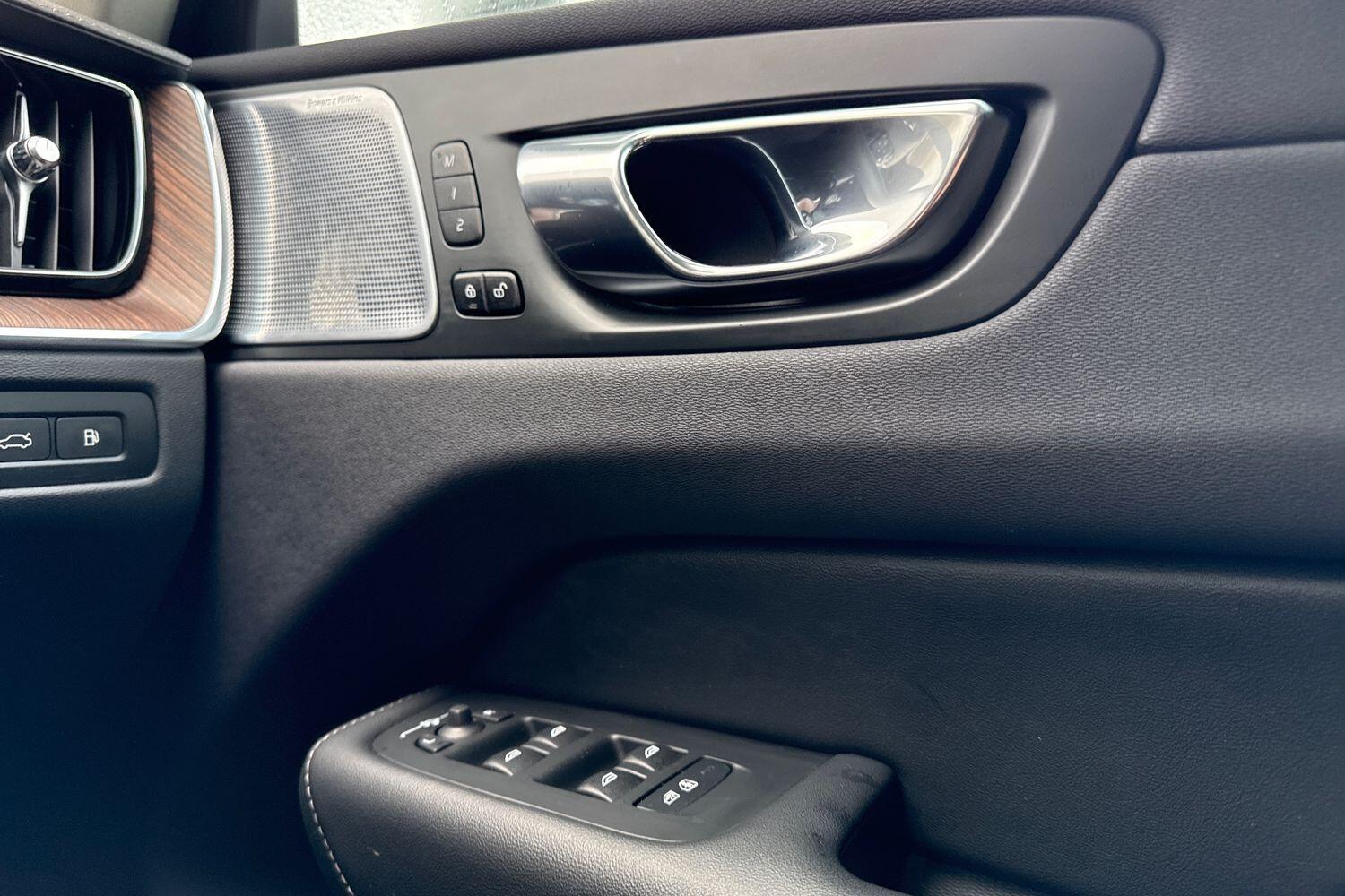 Used Volvo XC60 2022 for sale - 77305130: Photo 40