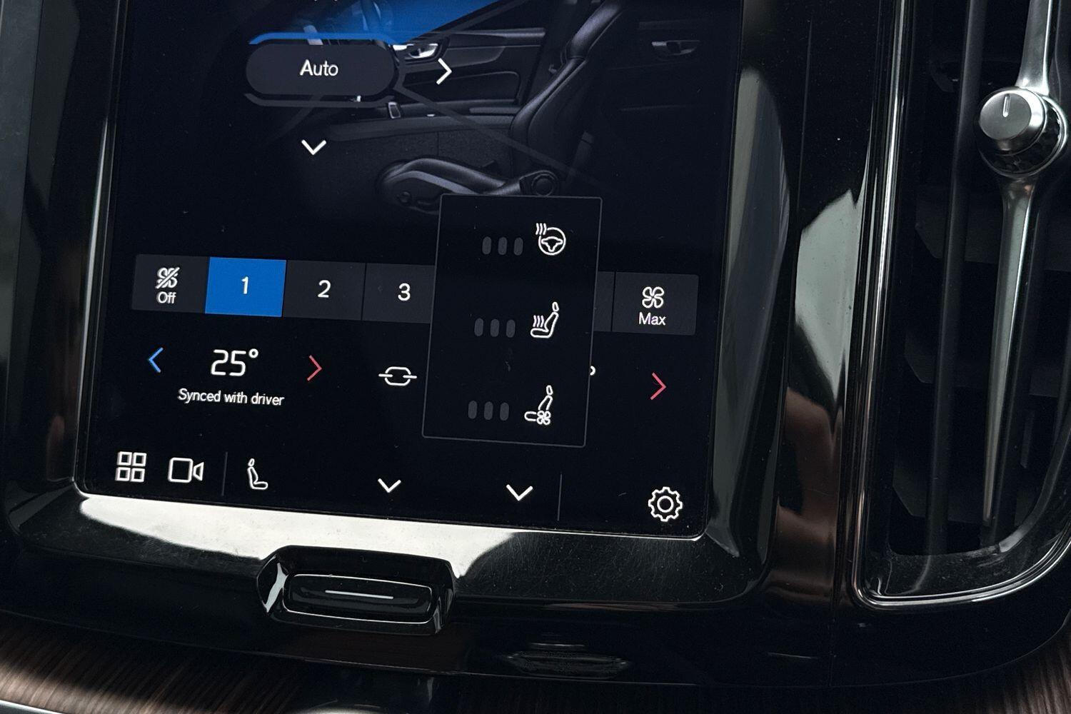 Used Volvo XC60 2022 for sale - 77305130: Photo 45