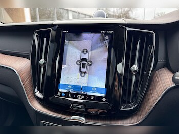 Used Volvo XC60 2022 for sale - 77305130: Photo