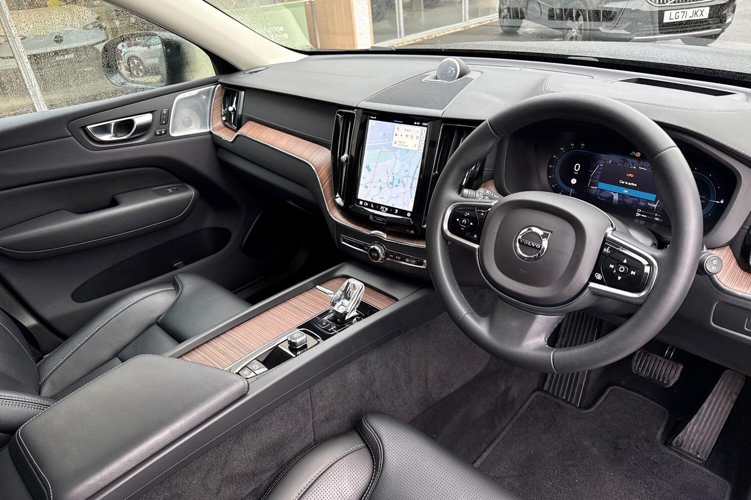 Used Volvo XC60 2022 for sale - 77305130: Photo 6