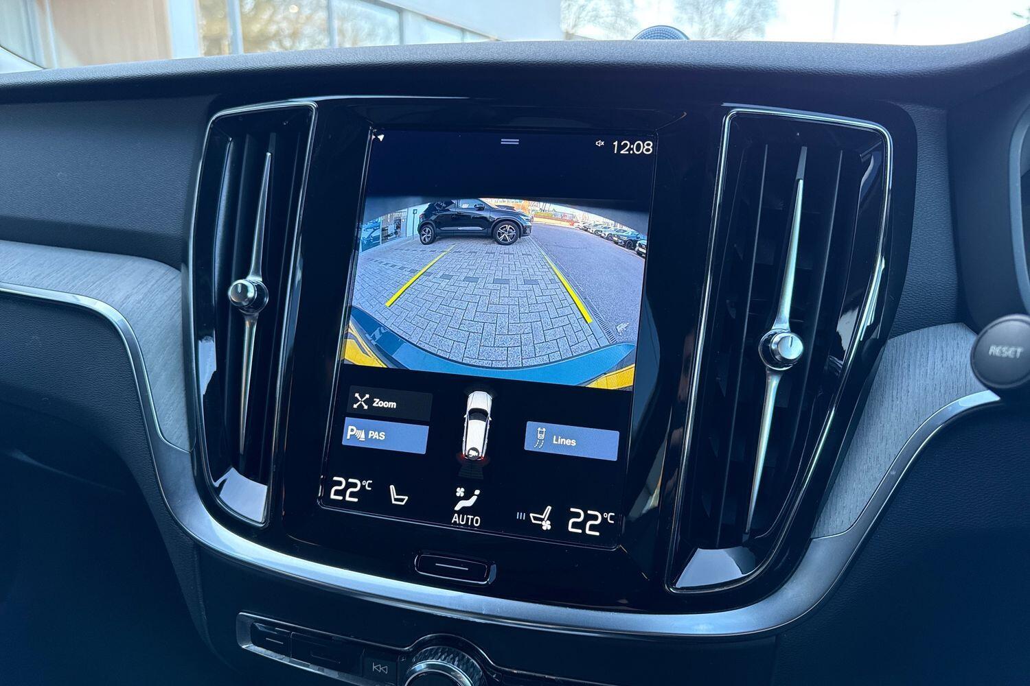 Used Volvo V60 2022 for sale - 77074372: Photo 4