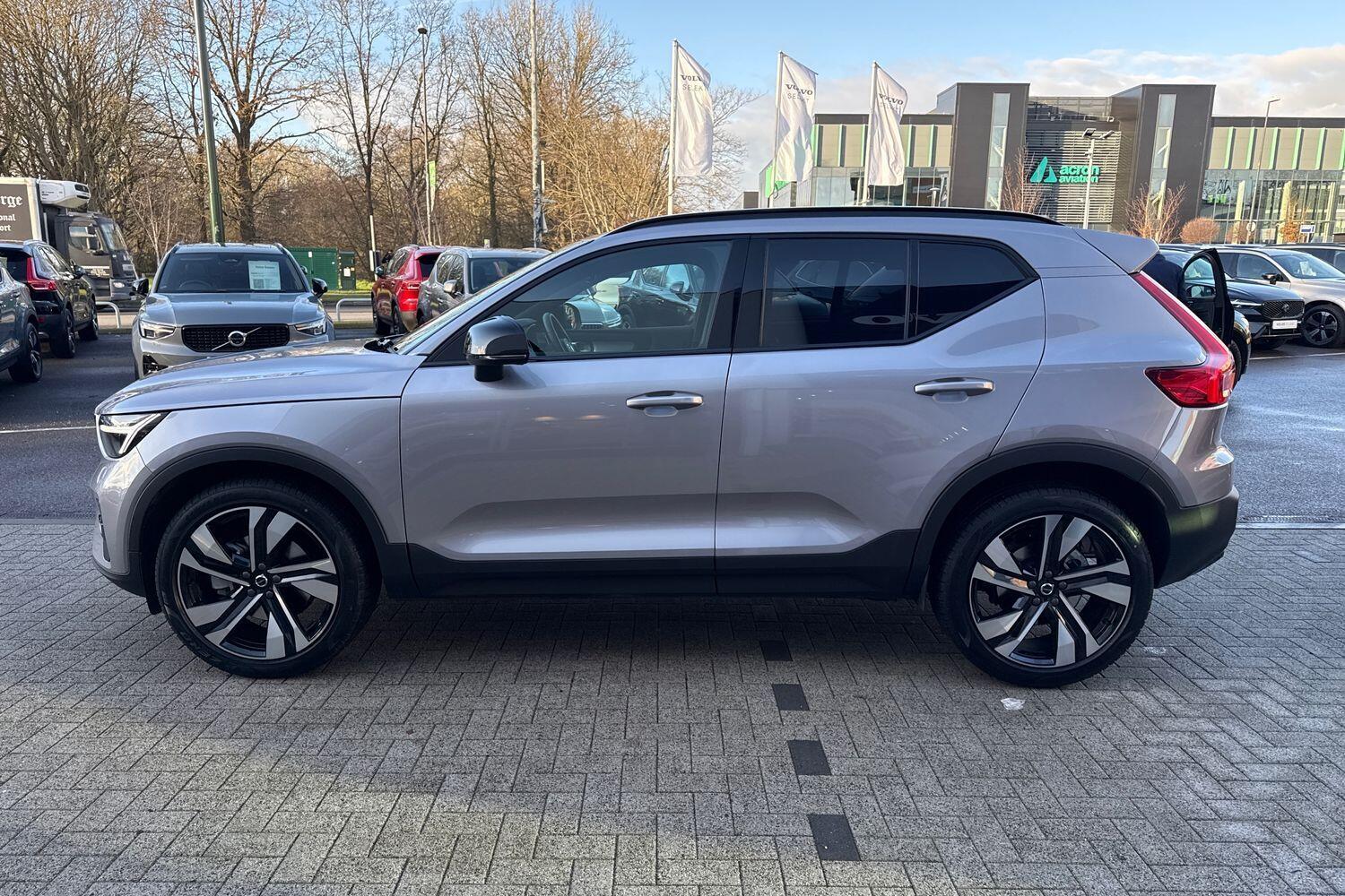 Used Volvo XC40 2025 for sale - 77130871: Photo 11