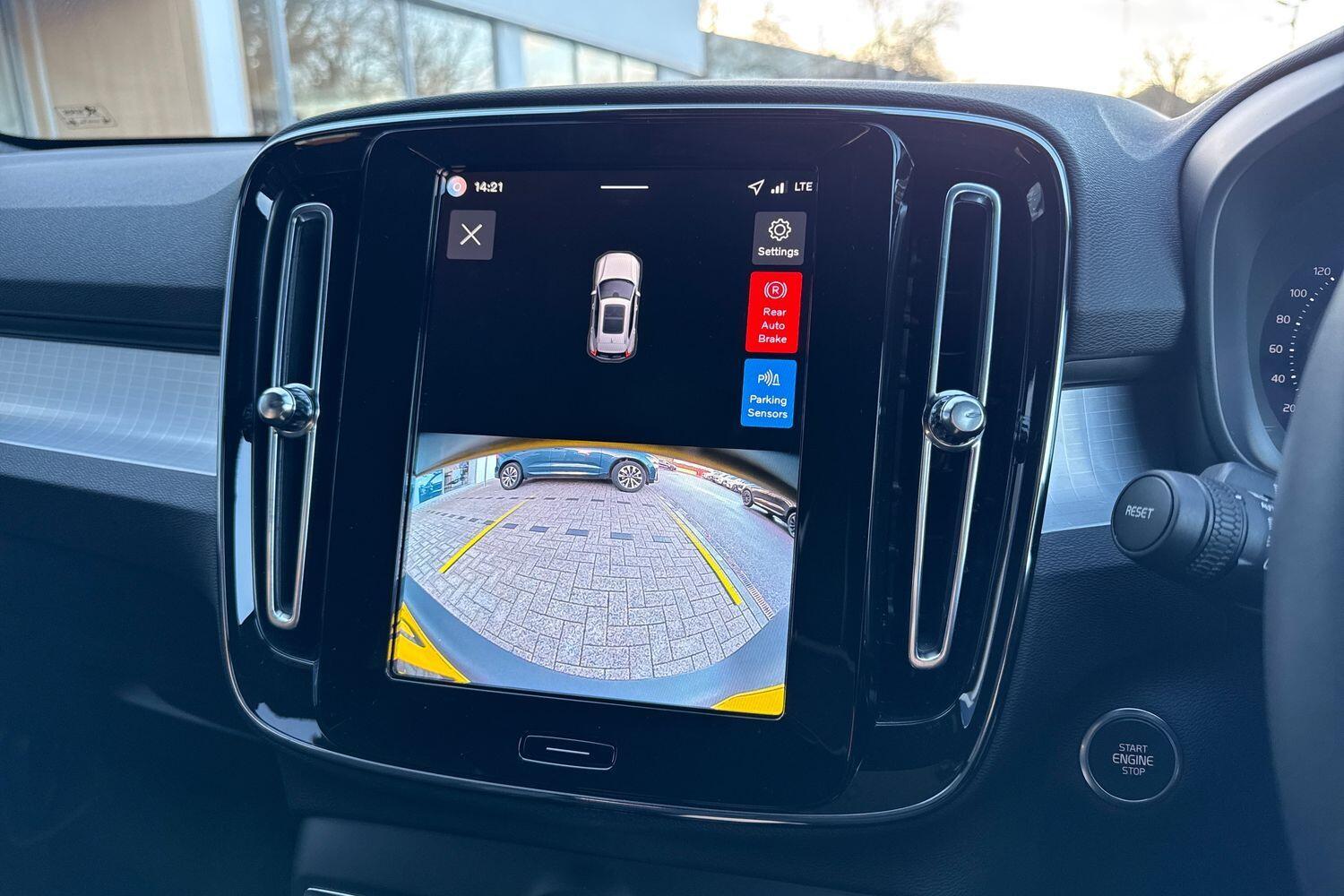 Used Volvo XC40 2025 for sale - 77130871: Photo 4