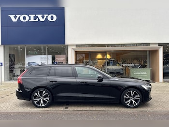 Used Volvo V60 2021 for sale - 76975563: Photo