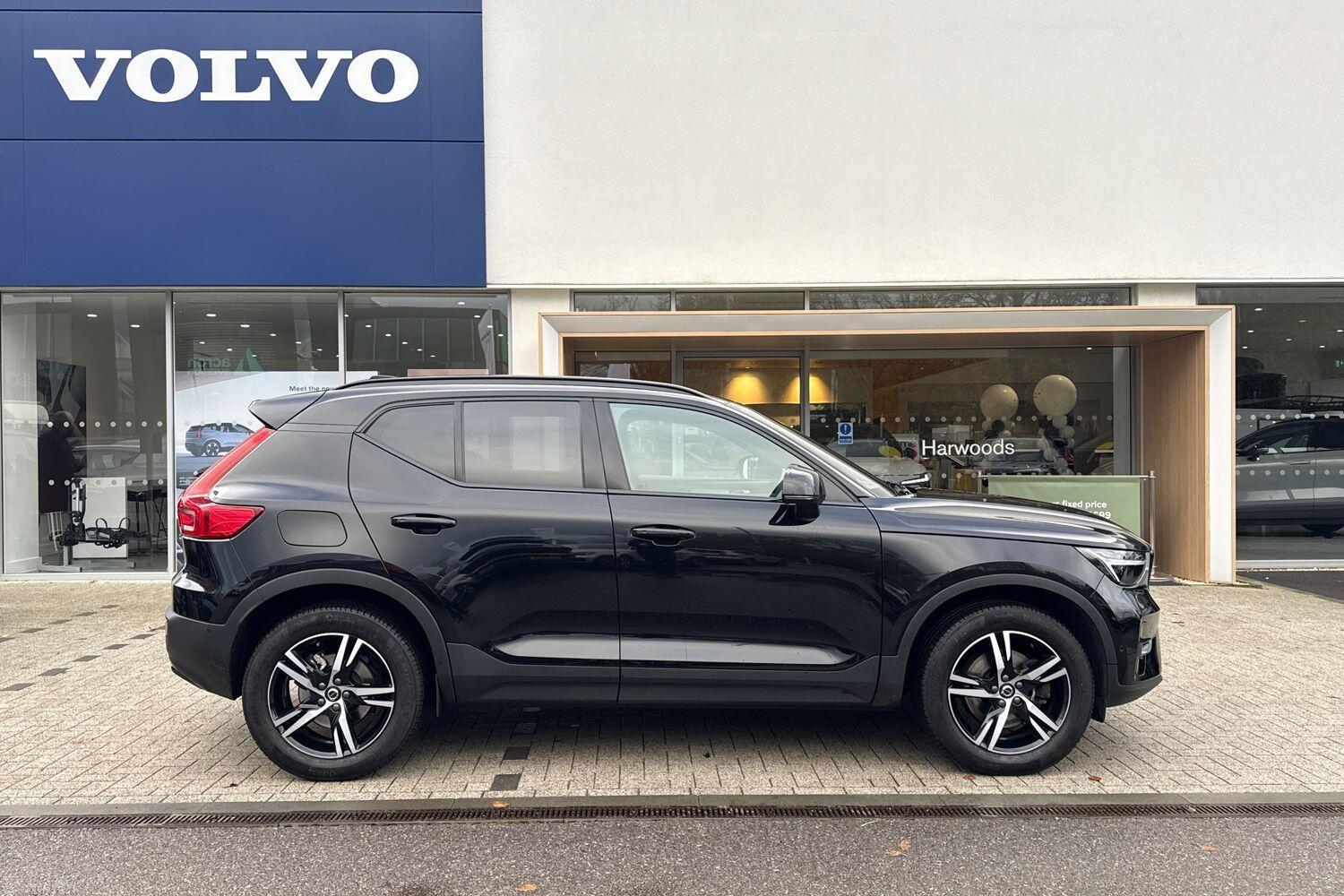 Used Volvo XC40 2024 for sale - 76688531: Photo 2