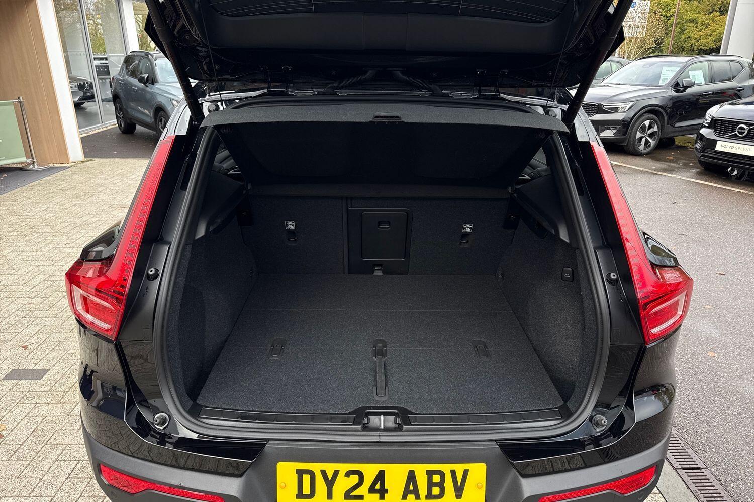 Used Volvo XC40 2024 for sale - 76688531: Photo 20