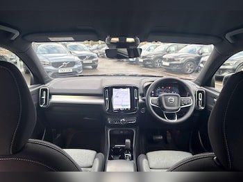 Used Volvo XC40 2024 for sale - 76688531: Photo