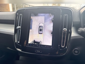 Used Volvo XC40 2024 for sale - 76688531: Photo