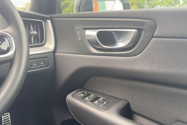 Used Volvo XC60 2021 for sale - 75609310: Photo 41