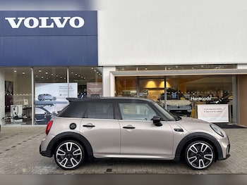 Used MINI Hatch 2022 for sale - 76337303: Photo