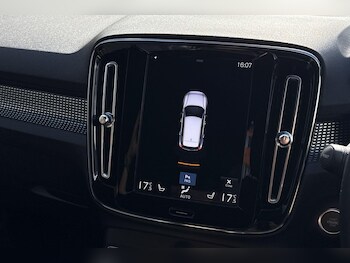 Used Volvo XC40 2021 for sale - 75838268: Photo