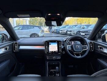 Used Volvo XC40 2022 for sale - 76370459: Photo