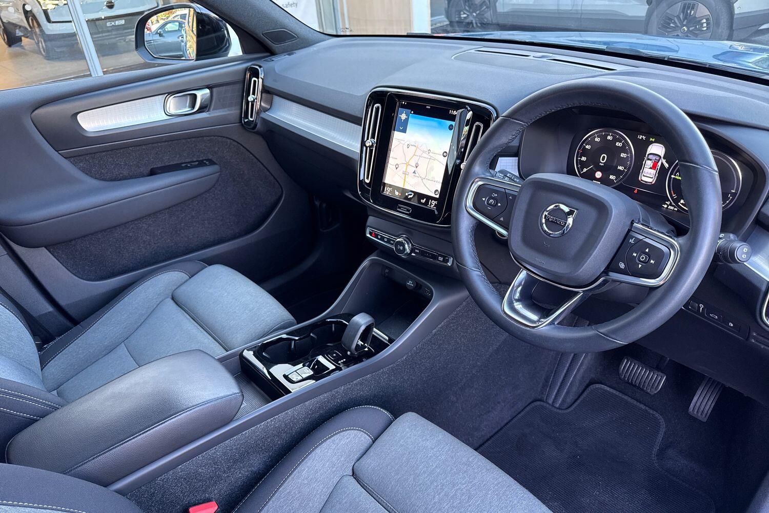 Used Volvo XC40 2022 for sale - 76370459: Photo 6