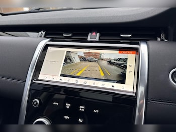 Used Land Rover Discovery Sport 2021 for sale - 76781287: Photo