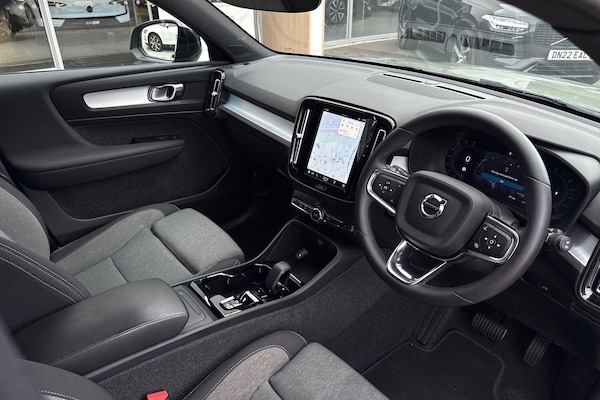 Used Volvo XC40 2024 for sale - 75687799: Photo 5