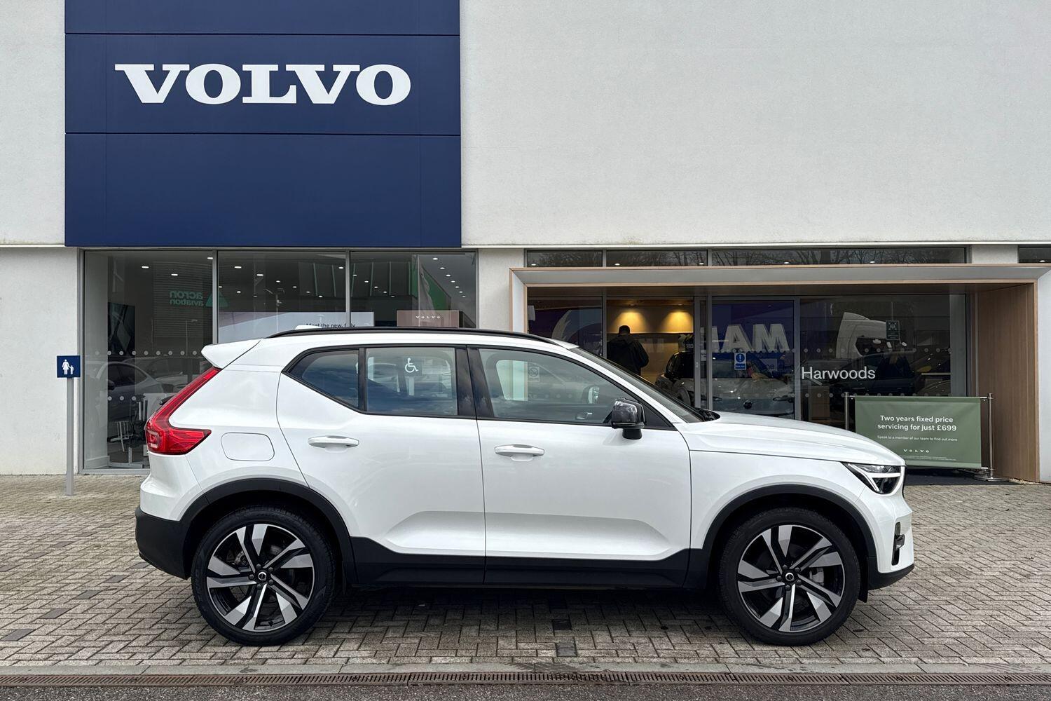 Used Volvo XC40 2025 for sale - 77305356: Photo 2