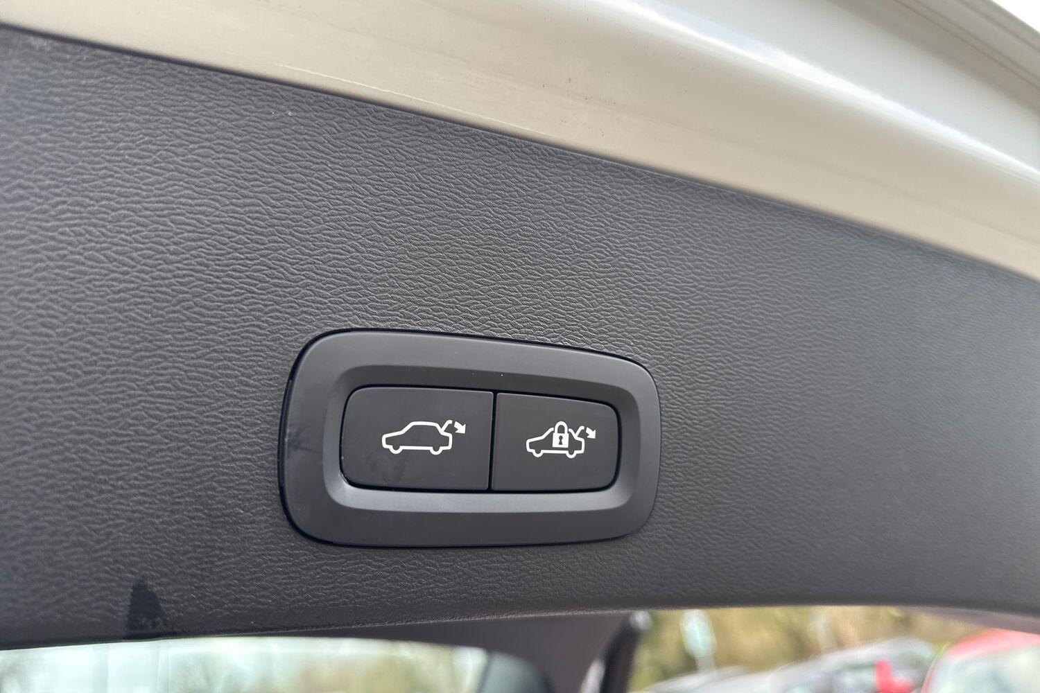 Used Volvo XC40 2025 for sale - 77305356: Photo 21