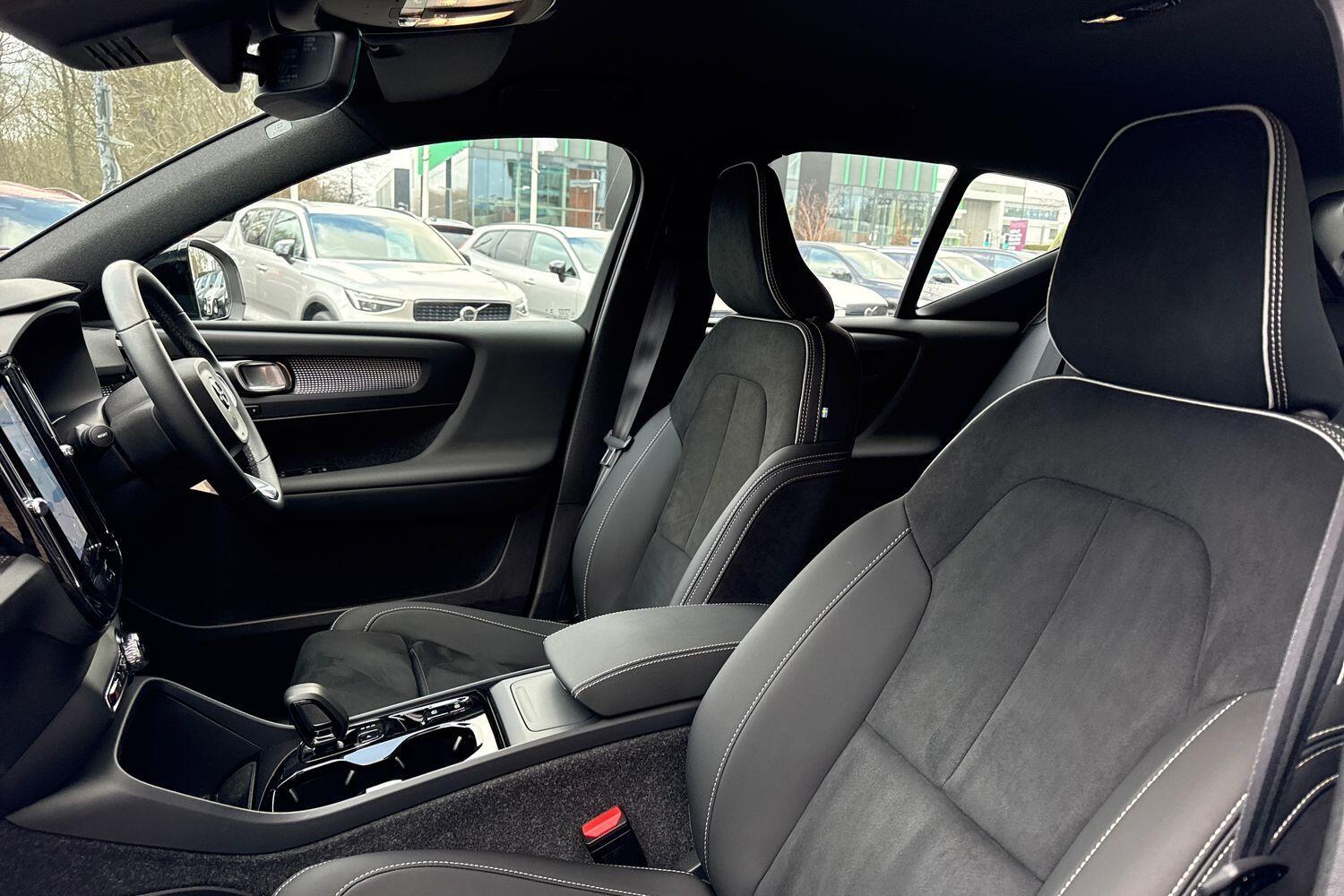 Used Volvo XC40 2025 for sale - 77305356: Photo 28