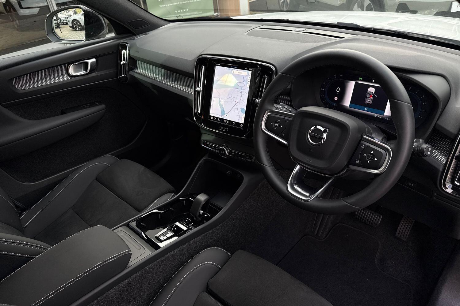 Used Volvo XC40 2025 for sale - 77305356: Photo 6