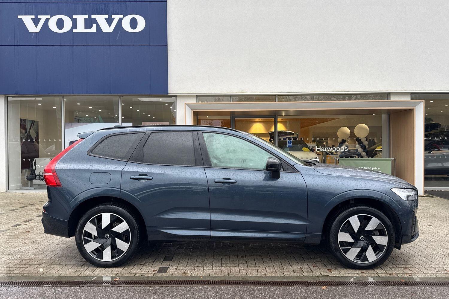 Used Volvo XC60 2024 for sale - 76823500: Photo 2
