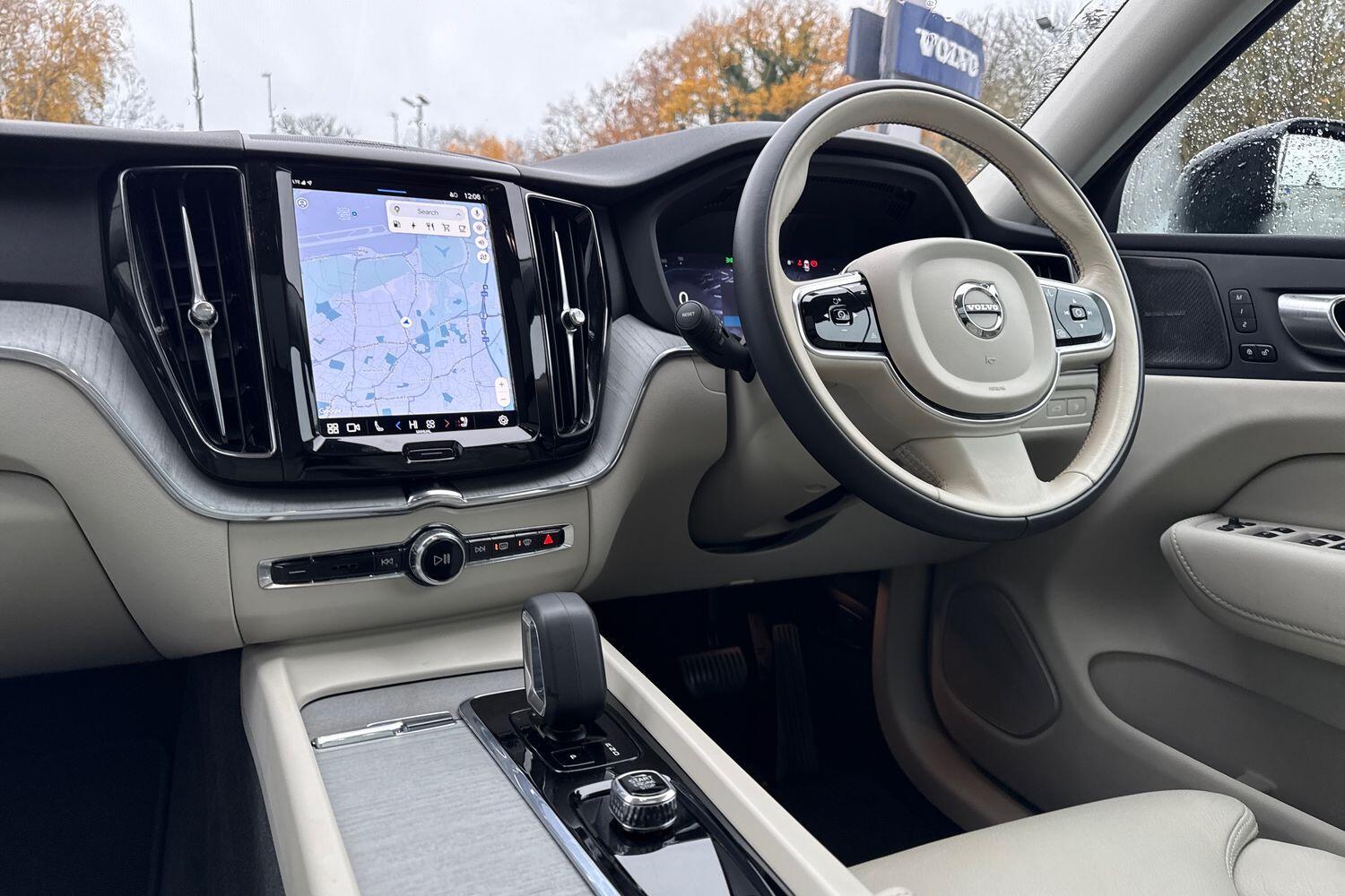 Used Volvo XC60 2024 for sale - 76823500: Photo 35