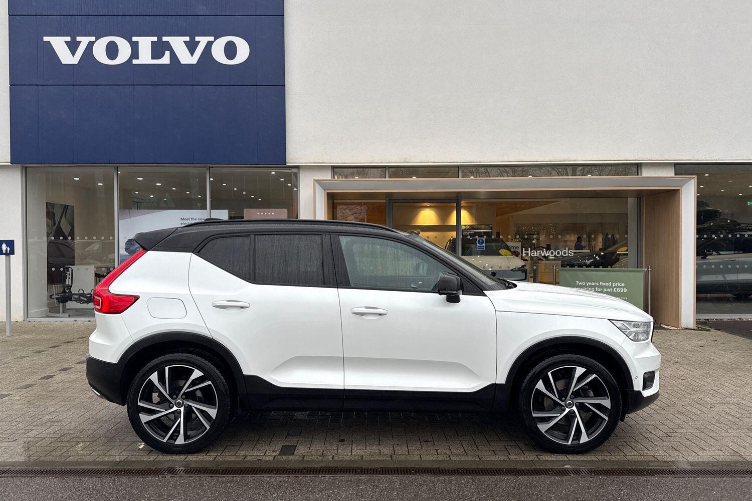 Used Volvo XC40 2019 for sale - 76997197: Photo 2