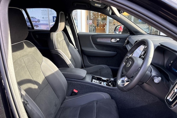 Used Volvo XC40 2024 for sale - 76306652: Photo 25