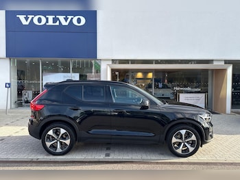 Used Volvo XC40 2024 for sale - 76306652: Photo 2