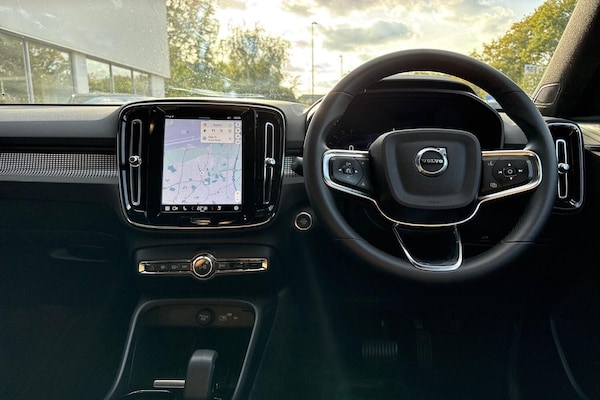 Used Volvo XC40 2024 for sale - 76306652: Photo 33