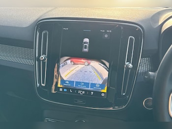 Used Volvo XC40 2024 for sale - 76306652: Photo 4