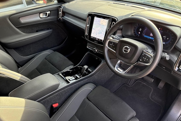 Used Volvo XC40 2024 for sale - 76306652: Photo 5