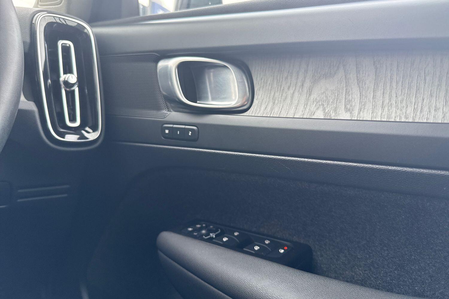 Used Volvo XC40 2022 for sale - 76886360: Photo 43