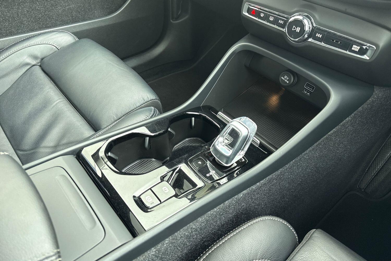 Used Volvo XC40 2022 for sale - 76886360: Photo 44