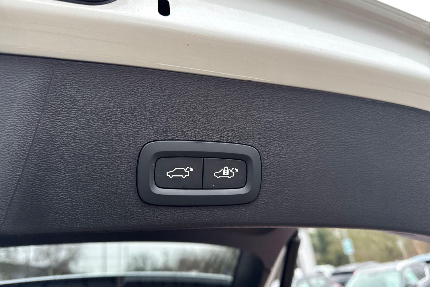 Used Volvo XC40 for sale - 77424823: Photo 21