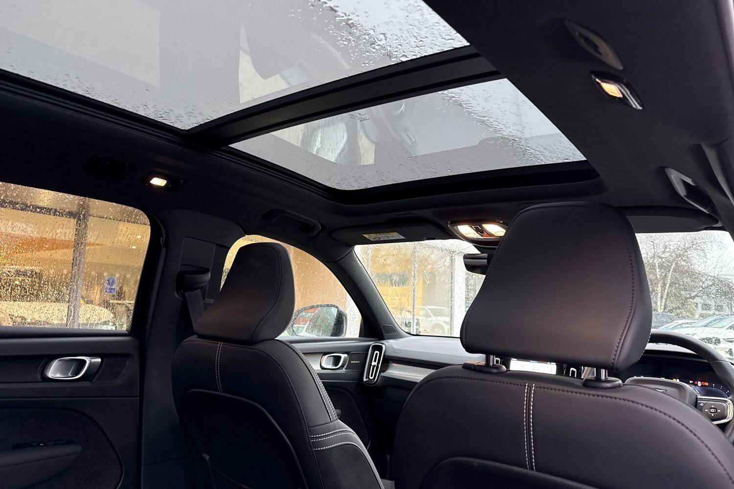 Used Volvo XC40 for sale - 77424823: Photo 24