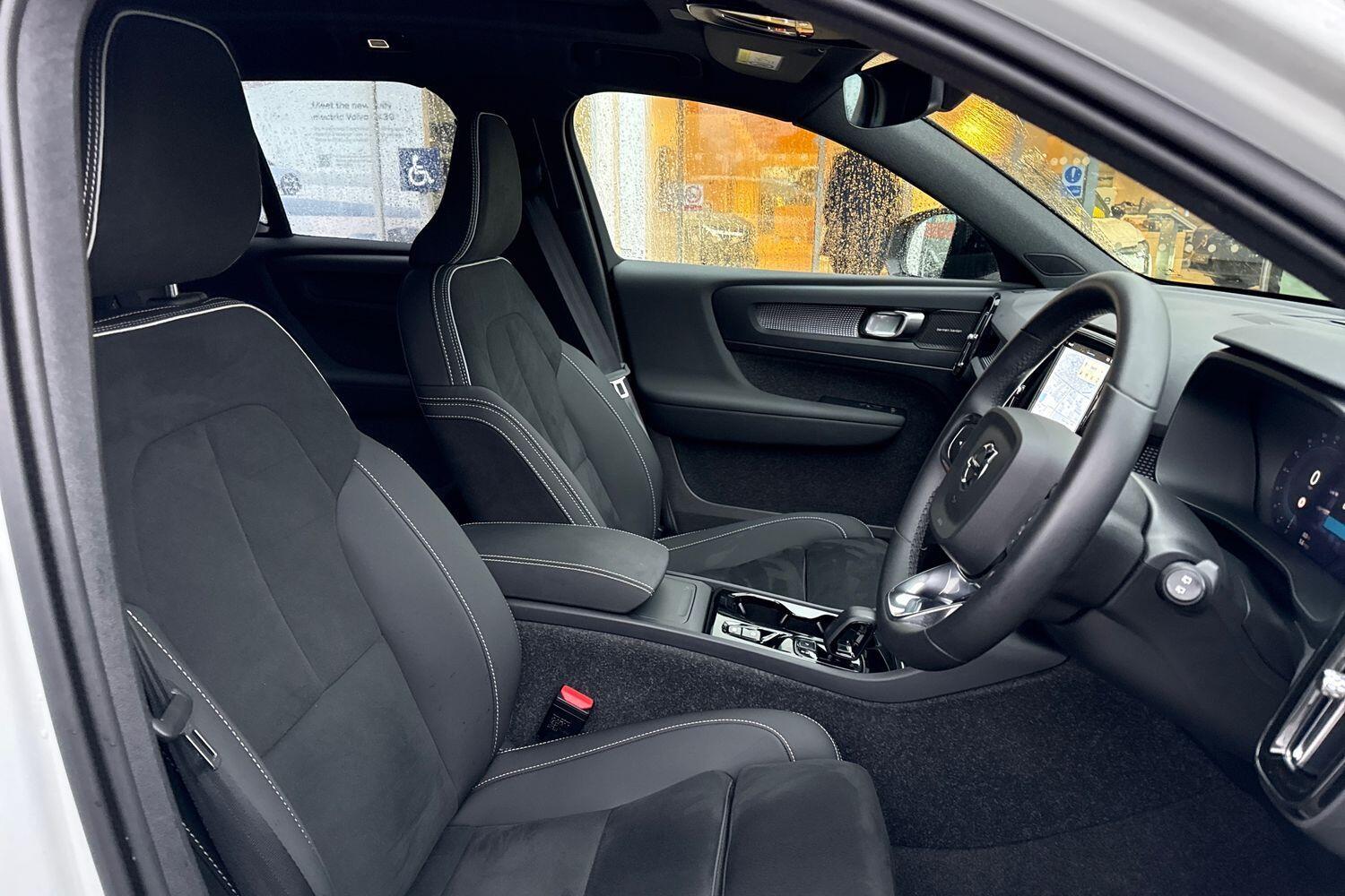 Used Volvo XC40 for sale - 77424823: Photo 26