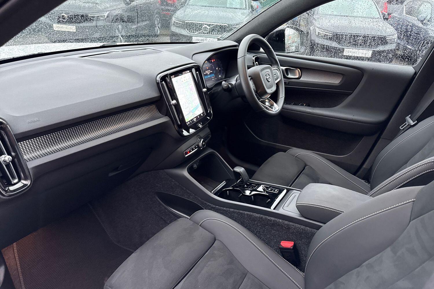 Used Volvo XC40 for sale - 77424823: Photo 27