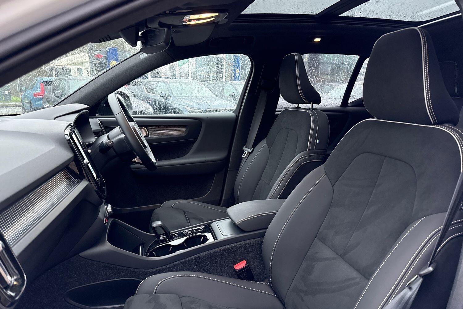 Used Volvo XC40 for sale - 77424823: Photo 28