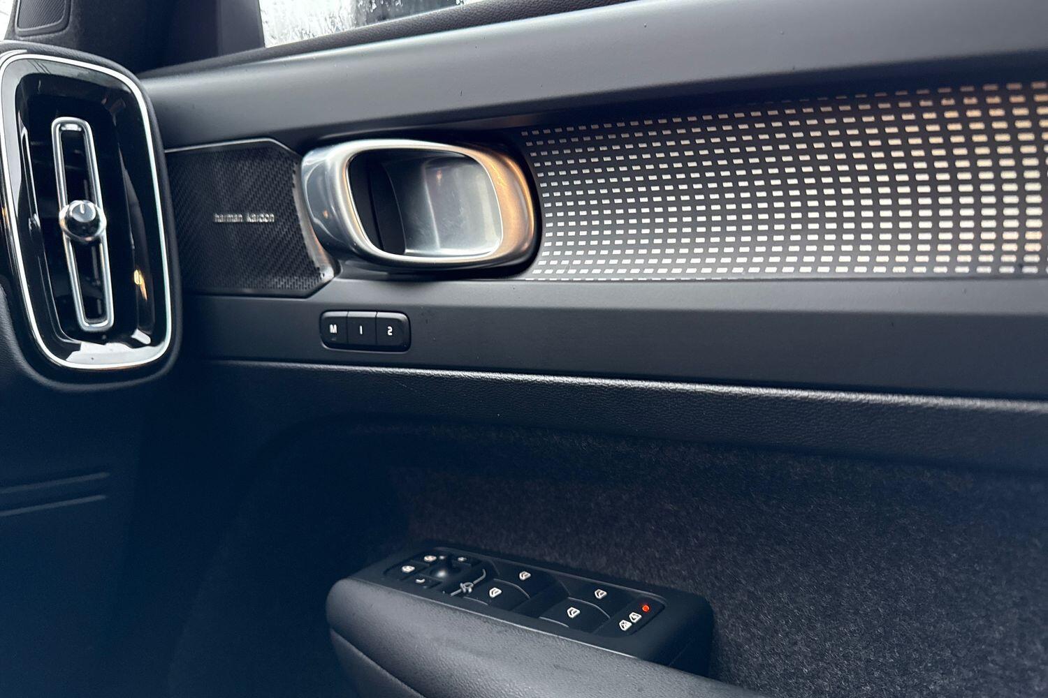 Used Volvo XC40 for sale - 77424823: Photo 41