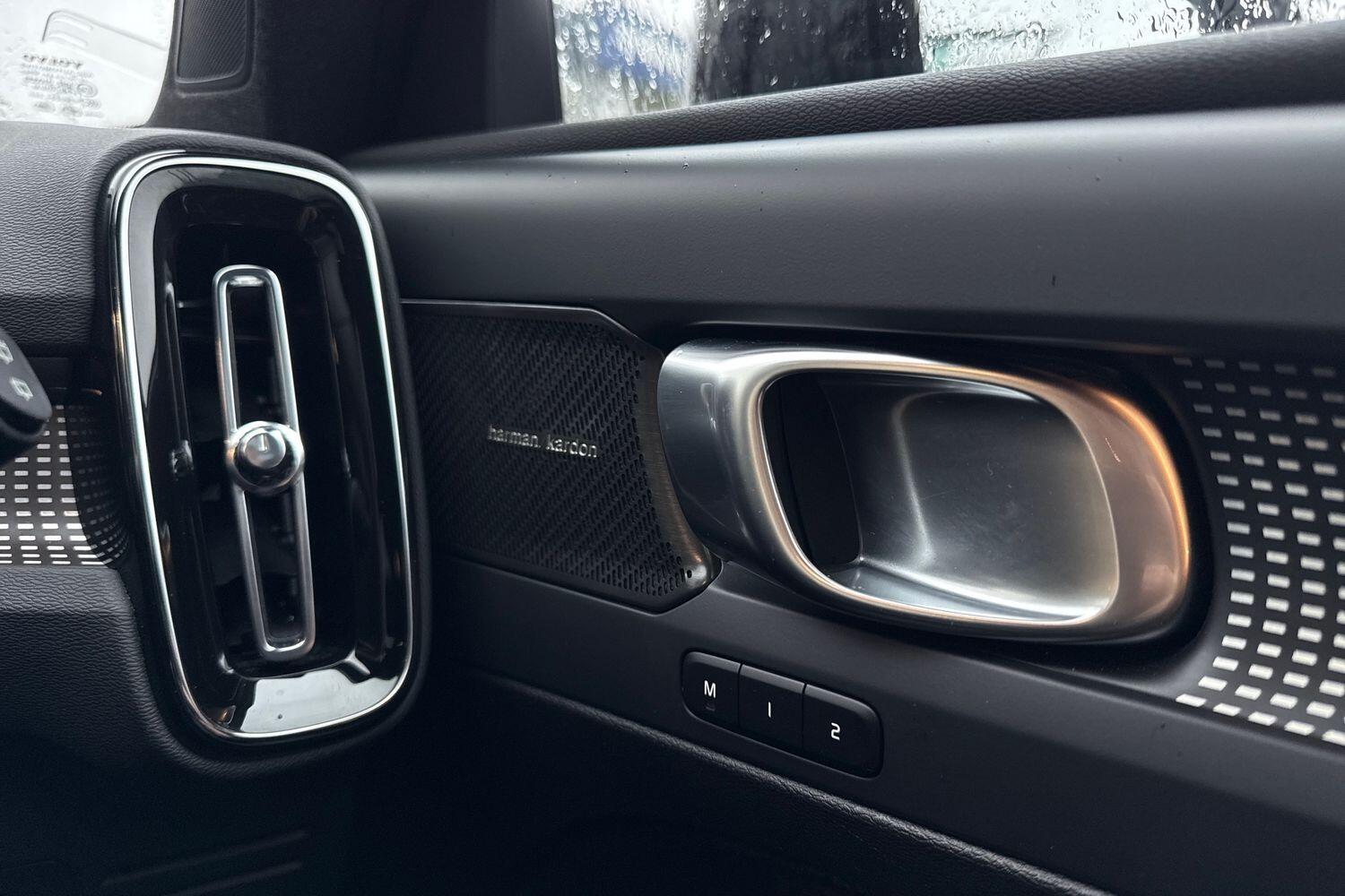 Used Volvo XC40 for sale - 77424823: Photo 42