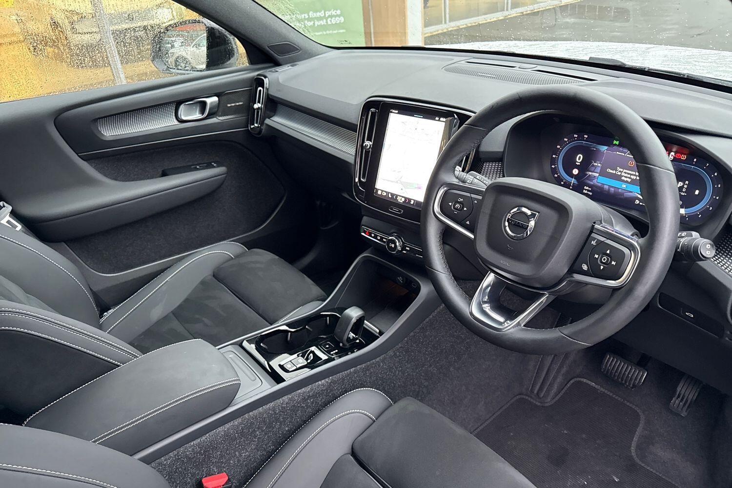 Used Volvo XC40 for sale - 77424823: Photo 6