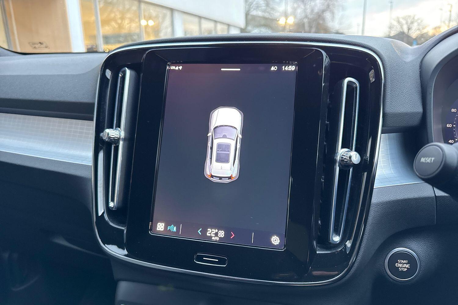 Used Volvo XC40 2023 for sale - 76965021: Photo 4