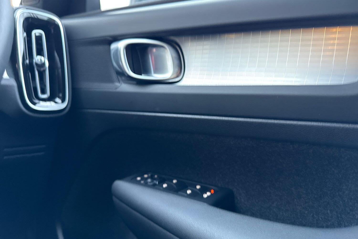 Used Volvo XC40 2023 for sale - 76965021: Photo 40