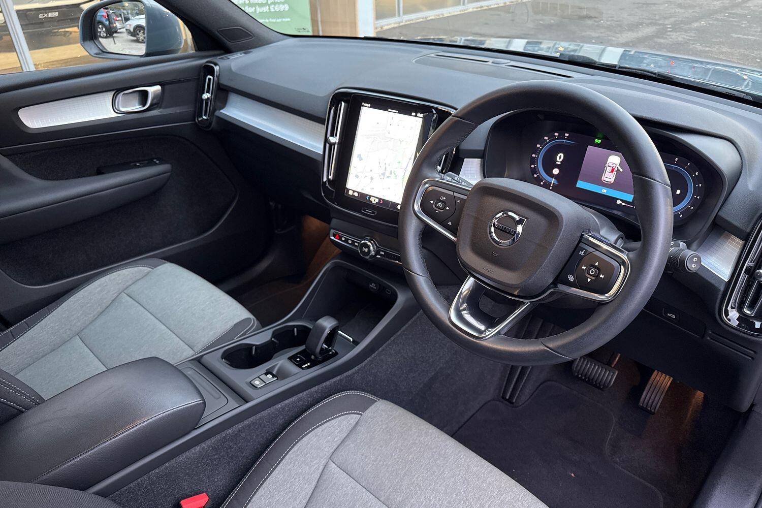 Used Volvo XC40 2023 for sale - 76965021: Photo 6