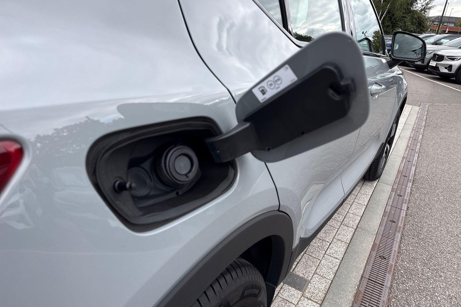 Used Volvo XC40 2023 for sale - 76084896: Photo 17