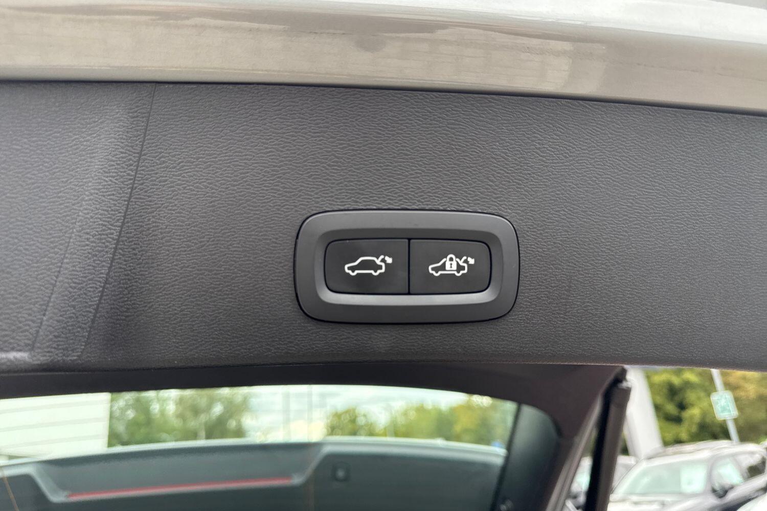 Used Volvo XC40 2023 for sale - 76084896: Photo 19